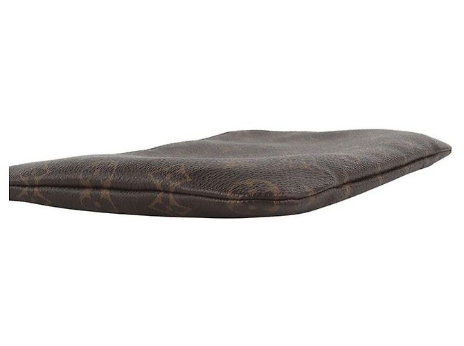 Louis Vuitton Clutch Monogram É-Tui Voyage PM - vista 5