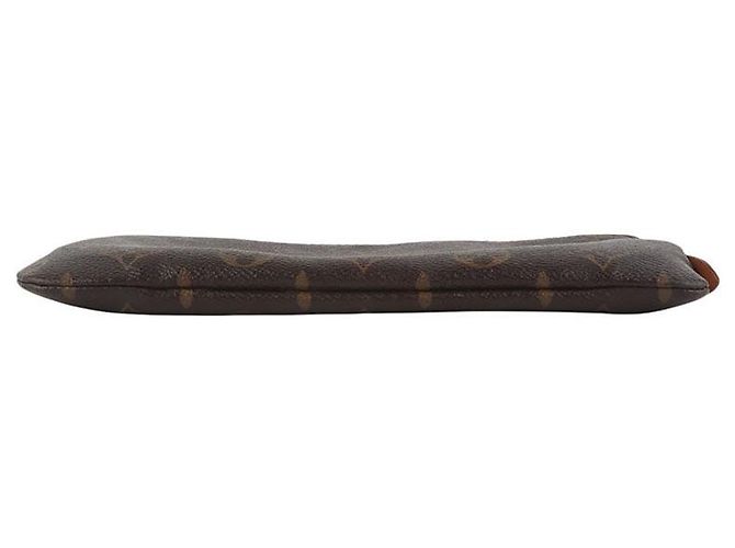 Louis Vuitton Clutch Monogram É-Tui Voyage PM - vista 6