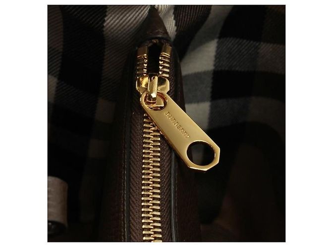 Burberry mala Medium em couro Burman Check - vista 7