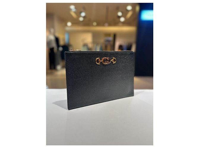 Gucci Clutch in pelle nera - vista 4