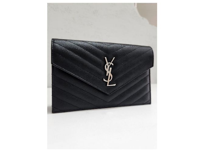 Autre Marque Borsa crossbody Monogram Envelope con catena argentata - vista 4