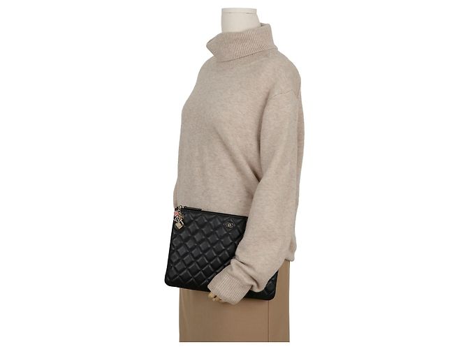 Chanel Nova Bolsa Limited Valentine Medium - vista 13