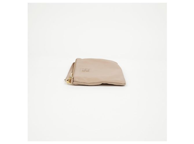 Clutch Miu Miu Logo Strap in pelle marrone - vista 4