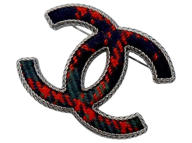 Spilla Chanel in tweed con logo CC - vista 3