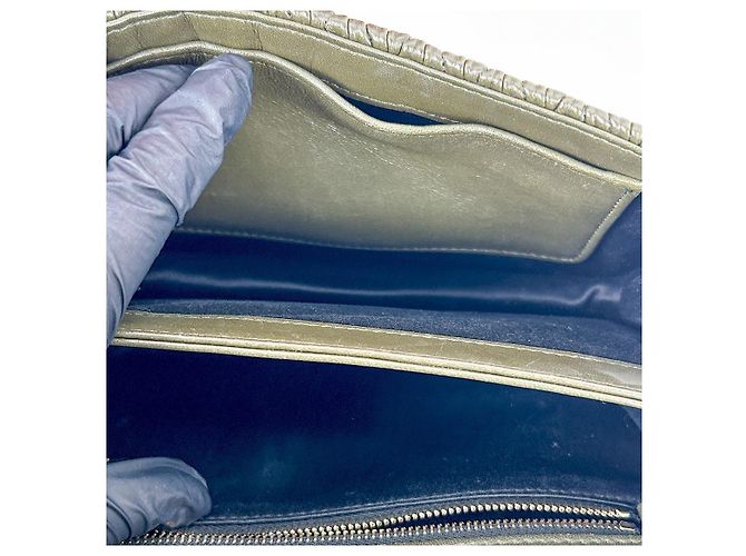 Miu Miu Borsa a tracolla matelassé con catena Khaki - vue 10