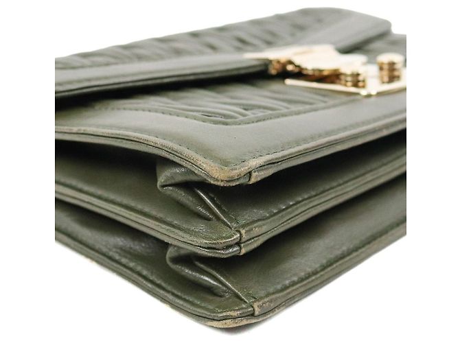 Miu Miu Borsa a tracolla matelassé con catena Khaki - vue 6
