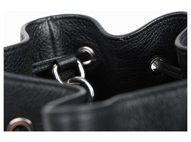Prada Borsa a tracolla e spalla Bucket in pelle morbida Vitello Daino Nera - vista 14