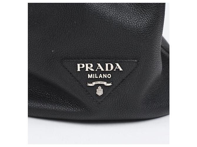 Prada Borsa a tracolla e spalla Bucket in pelle morbida Vitello Daino Nera - vista 3