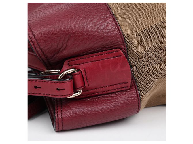 Burberry Borsa a secchiello a tracolla in tela House Check Medium Burgundy - vista 15