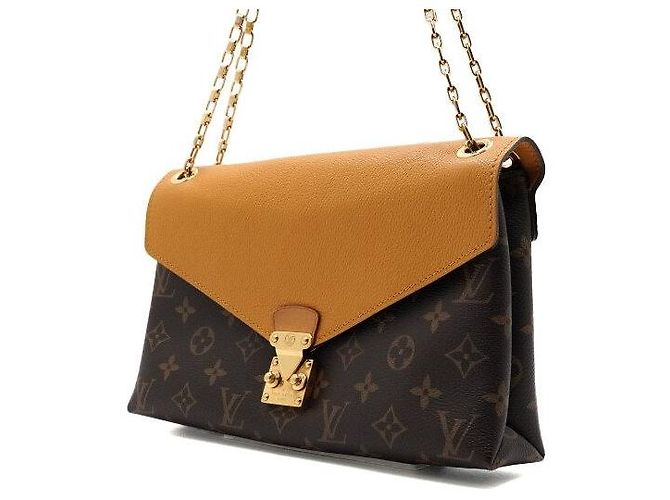 Louis Vuitton Borsa a tracolla Palace Gold Chain in Monogram Canvas - vista 3