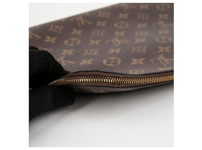Louis Vuitton Etui Boyaj GM Monogram Clutch Fuchsia - vista 9