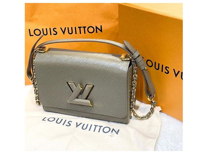 Louis Vuitton Borsa a tracolla con catena Epi Twist MM - vista 8