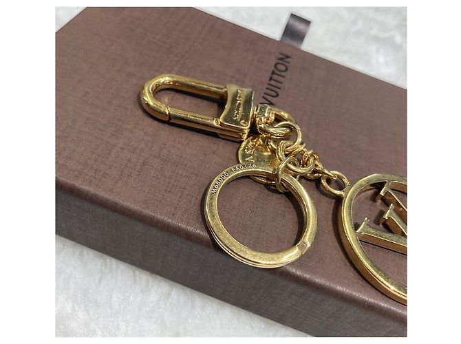 Louis Vuitton Portachiavi LV Circle Charm Gold - vista 3