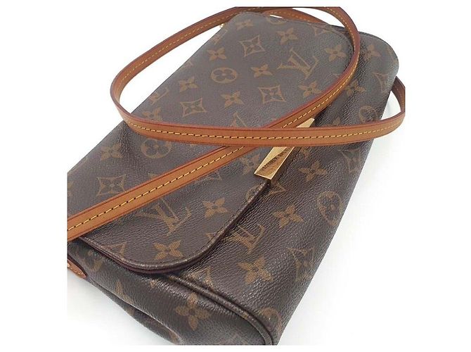 Louis Vuitton Monogram Favorite MM - vue 10
