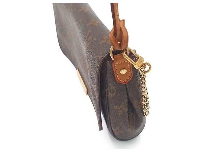 Louis Vuitton Monogram Favorite MM - vue 3