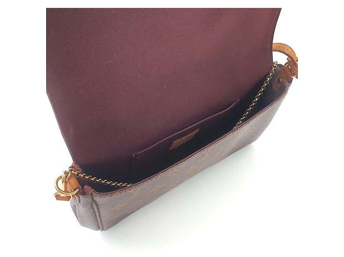 Louis Vuitton Monogram Favorite MM - vue 9