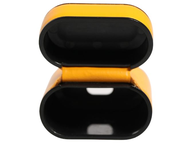 Dolce & Gabbana Capa Airpods com aba e alça em couro de bezerro amarelo com logo - vista 7