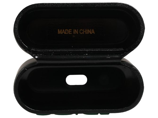 Dolce & Gabbana Custodia per Airpods da donna in PVC nero con logo embossed e patta - vista 3