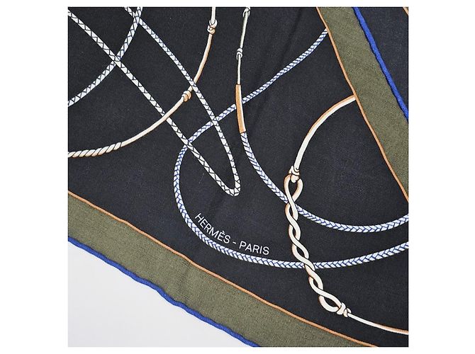 Hermès Sciarpa gigante triangolare in cashmere e seta da donna - vista 12