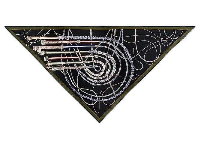 Hermès Sciarpa gigante triangolare in cashmere e seta da donna - vista 2