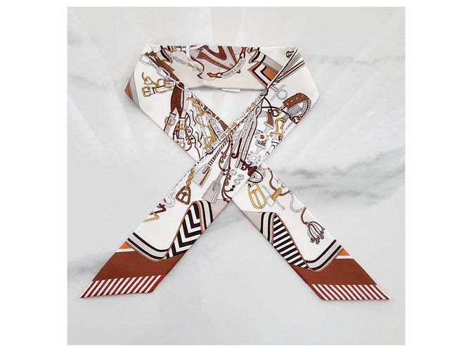 Hermès Foulard in seta Twilly Bouquet Sellier da donna - vista 6