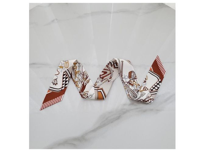 Hermès Foulard in seta Twilly Bouquet Sellier da donna - vista 9