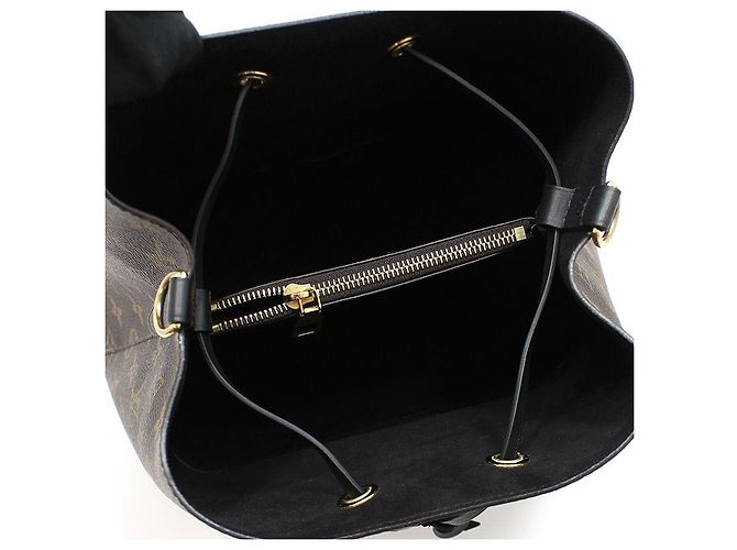 Louis Vuitton Borsa a secchiello a tracolla NeoNoé MM in Monogram Canvas - vista 11