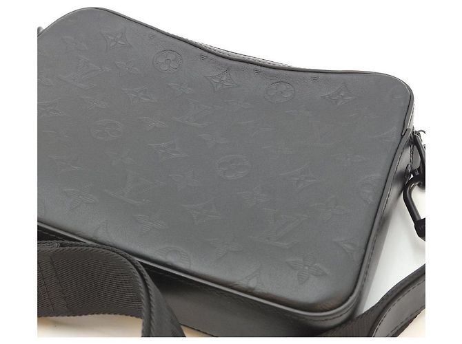 Louis Vuitton Borsa a Tracolla Duo Monogram Shadow - vista 15