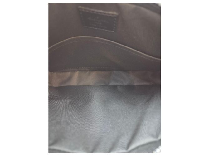 Louis Vuitton Borsa a Tracolla Duo Monogram Shadow - vista 17