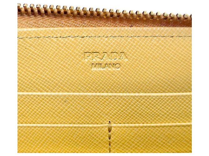 Prada Cartera larga con cremallera de Saffiano amarilla - vue 7