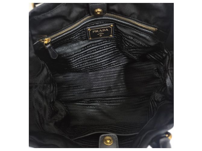Prada Borsa tote a spalla in nylon nera - vista 10