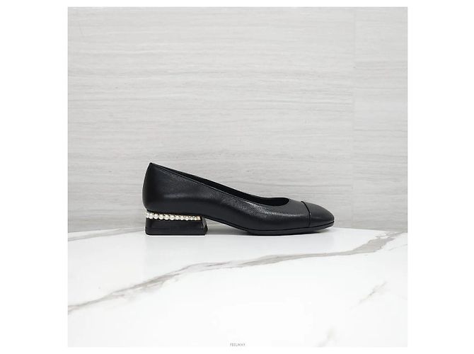 Chanel Décolleté mid-heel in pelle Pearl - Ansicht 4