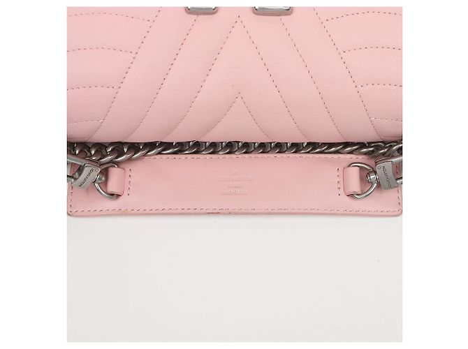 Louis Vuitton Borsa a tracolla New Wave Flap Chain PM Rosa - vista 10