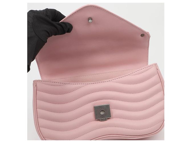 Louis Vuitton Borsa a tracolla New Wave Flap Chain PM Rosa - vista 11
