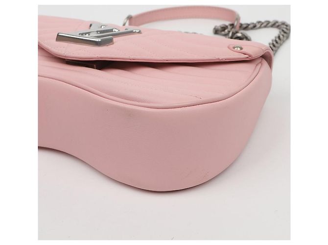 Louis Vuitton Borsa a tracolla New Wave Flap Chain PM Rosa - vista 8