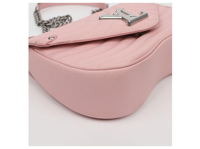 Louis Vuitton Borsa a tracolla New Wave Flap Chain PM Rosa - vista 9