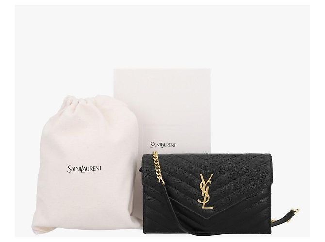 Autre Marque Borsa a tracolla Cassandra Monogram Matelassé Envelope Gold WOC con catena - vista 9