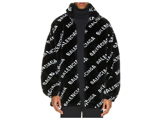 Balenciaga Oversized Shearling Fleece Jacke mit Multi-Logo - Ansicht 7