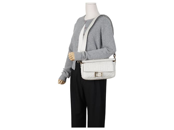 Fendi Borsa a spalla Baguette in pelle Medium White - vista 20