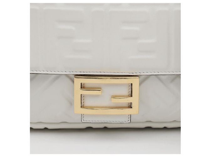 Fendi Borsa a spalla Baguette in pelle Medium White - vista 3