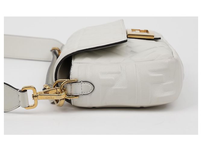 Fendi Borsa a spalla Baguette in pelle Medium White - vista 5
