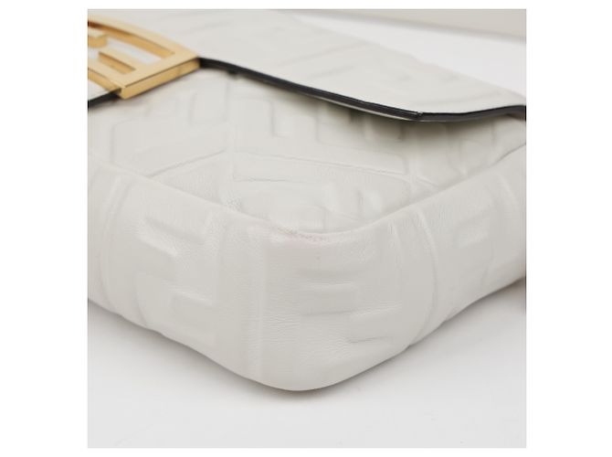 Fendi Borsa a spalla Baguette in pelle Medium White - vista 8