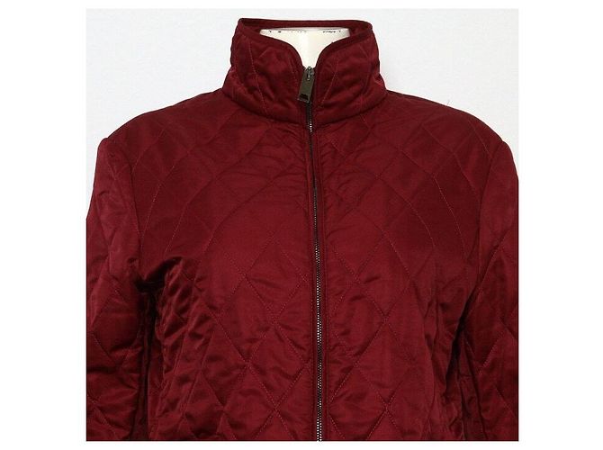 Burberry Rote gesteppte Nylonjacke für Damen - Ansicht 2
