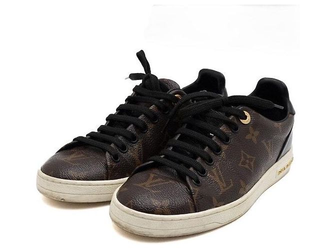 Louis Vuitton Sneakers Frontrow Monogram da donna - vista 3