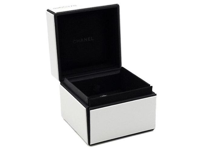 Chanel Mini Quilted Ring in Weißgold - Ansicht 6