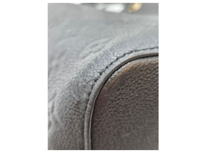 Néonoé Louis Vuitton NeoNoe MM Black Empriente Condition - vista 12