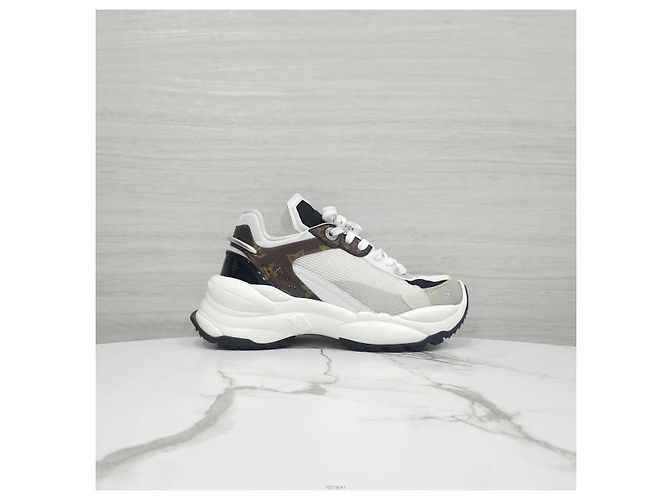 Louis Vuitton Sneakers Run White Monogram - vista 4