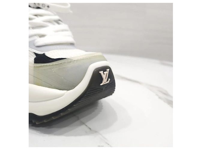 Louis Vuitton Sneakers Run White Monogram - vista 6
