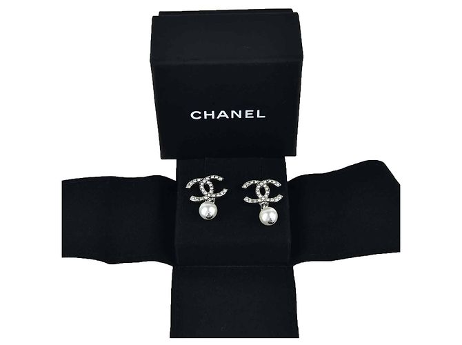 Chanel Perlen-Kristall-Hängeohrringe - Ansicht 5