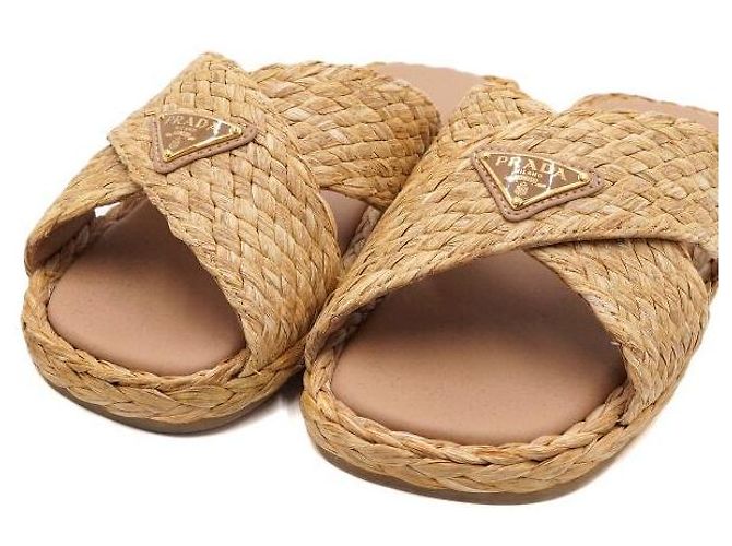 Prada Ciabatte da donna in rafia con logo triangolare e fasce incrociate - vista 5